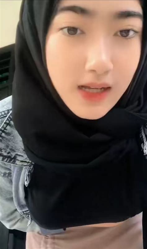 jilbab indonesia bokep|Hijab Indonesia Porn Videos 